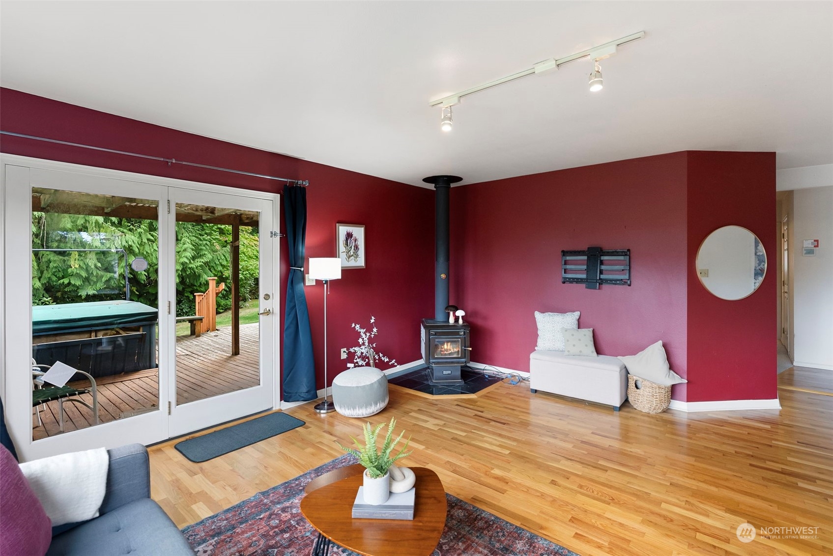 16807 Hallman Road Northwest Poulsbo, WA 98370 - Photo 9 of 34 Gallery Image 9