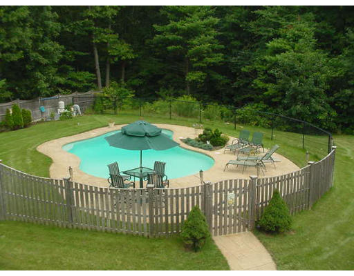 27 Deer Run Road Easton, MA 02356 - Photo 8 of 8 Gallery Image 8