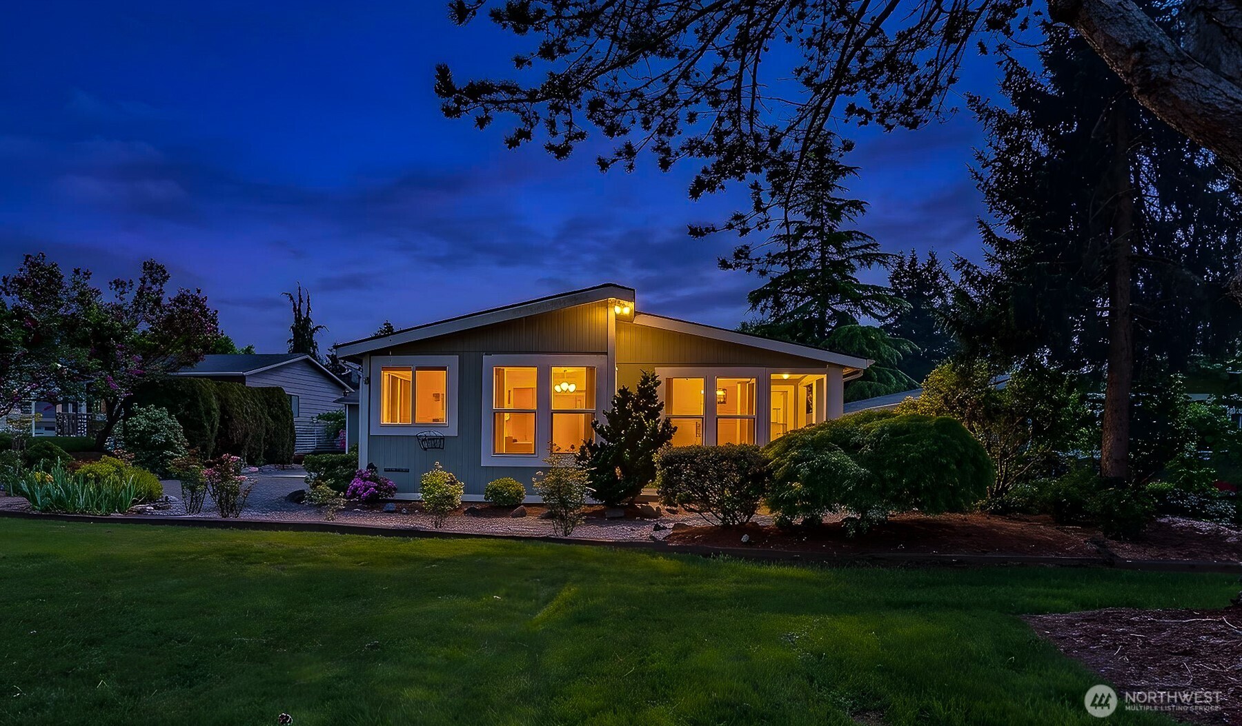 905 243rd Street Southwest Bothell, WA 98021 - Photo 35 of 37 a front view of a house with a yard