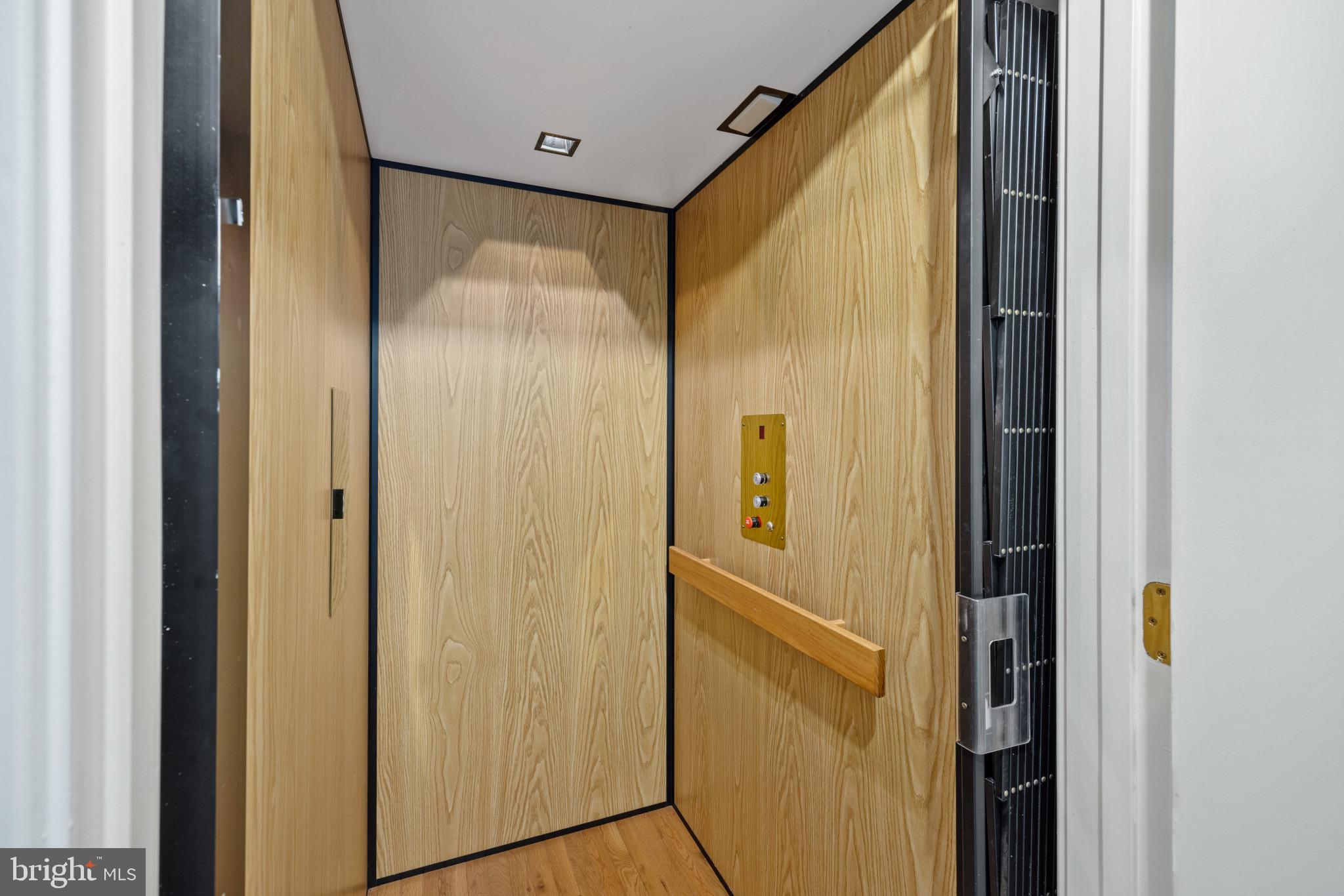7828 Southdown Road Alexandria, VA 22308 - Photo 26 of 50 Elevator