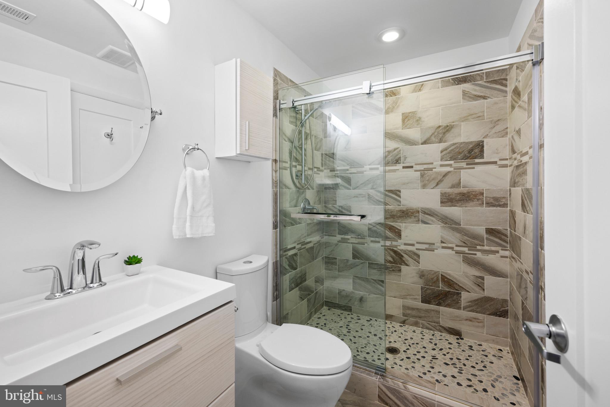 7828 Southdown Road Alexandria, VA 22308 - Photo 41 of 50 3 rd Full Bath