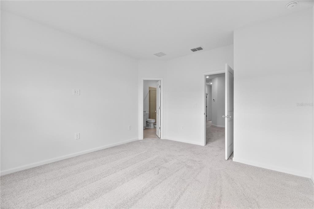 624 Poppy Lane Dundee, FL 33838 - Photo 9 of 23 a view of an empty room