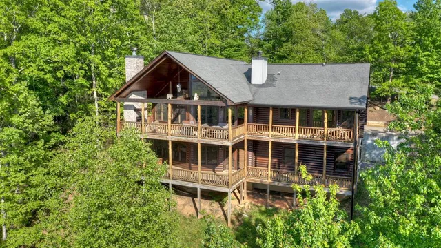 $995,000 | 180 Cinnamon Bear Road, Mineral Bluff, GA 30559