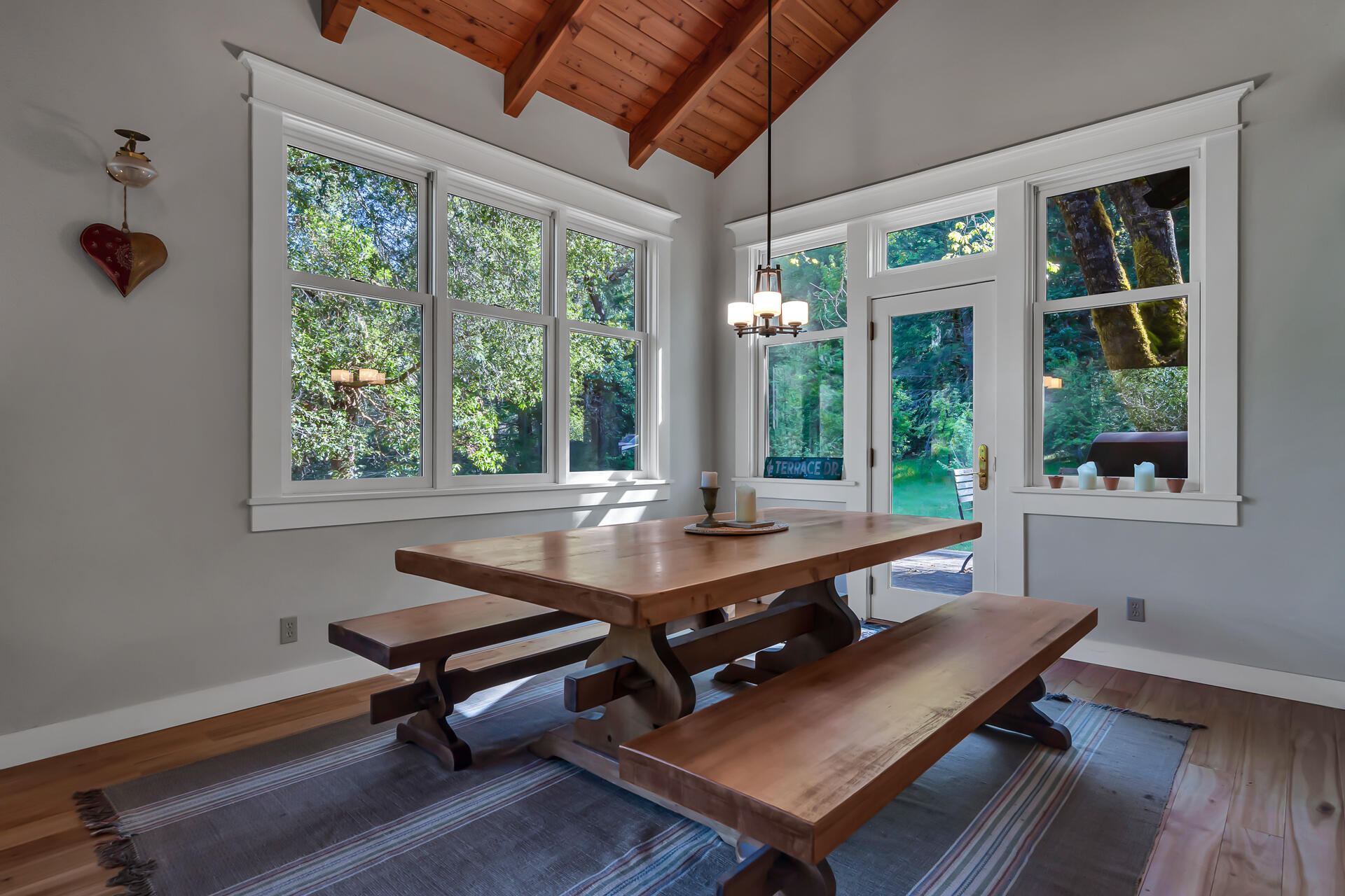 9490 St John Road Hyampom, CA 96046 - Photo 17 of 56 Dining Room