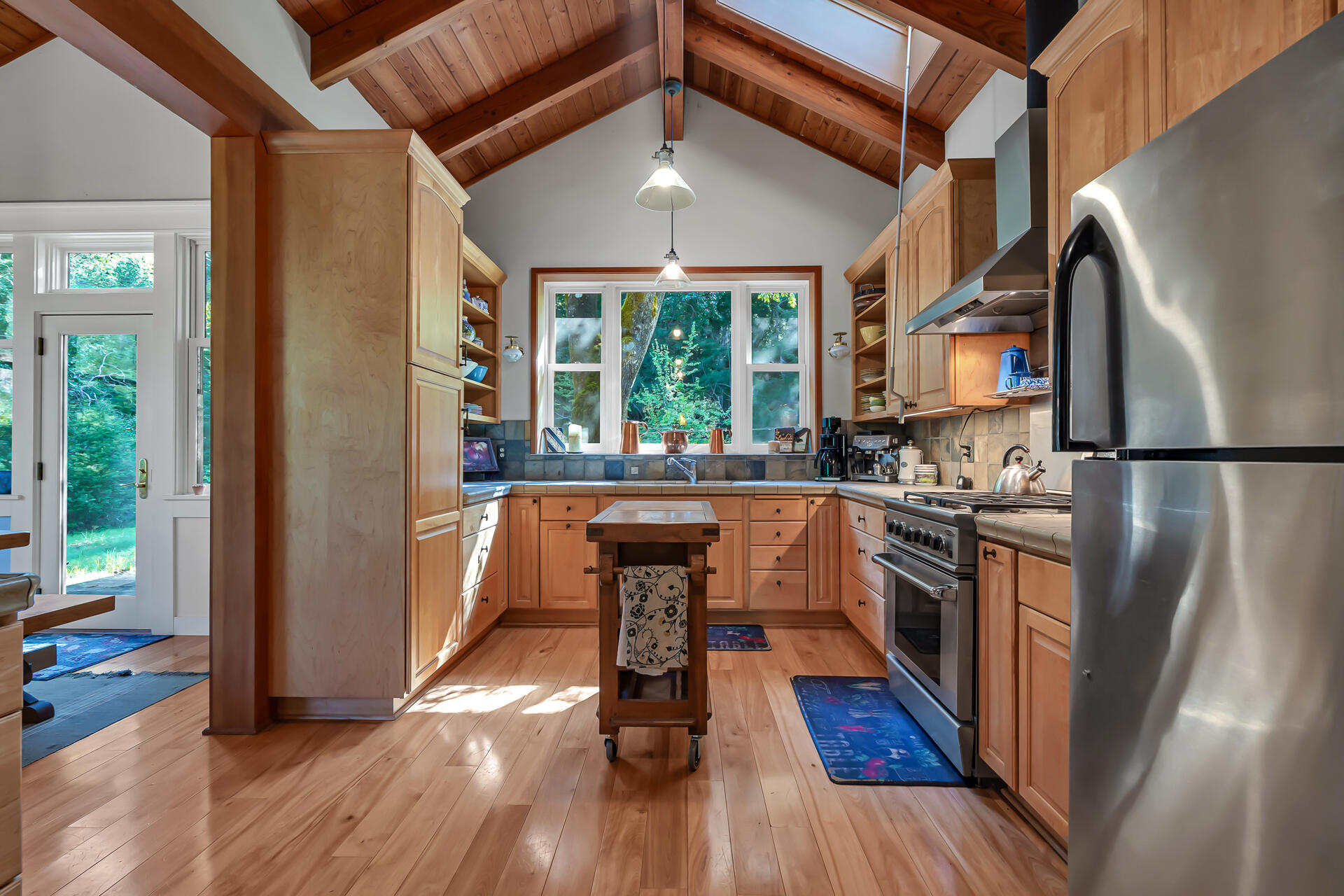9490 St John Road Hyampom, CA 96046 - Photo 22 of 56 Kitchen