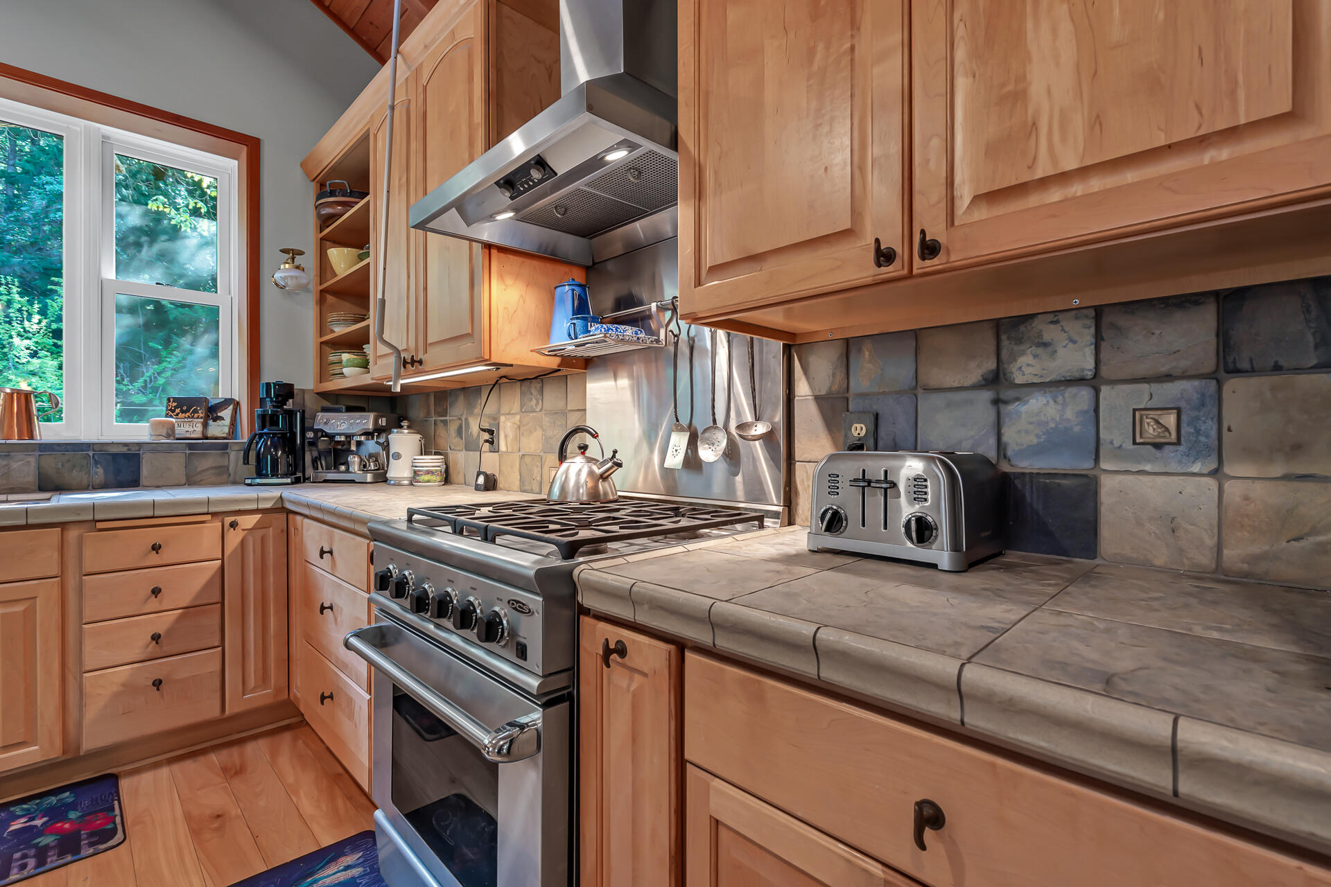 9490 St John Road Hyampom, CA 96046 - Photo 24 of 56 Kitchen