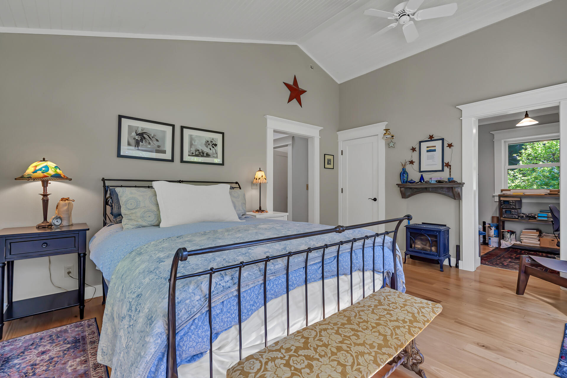 9490 St John Road Hyampom, CA 96046 - Photo 46 of 56 Primary Bedroom