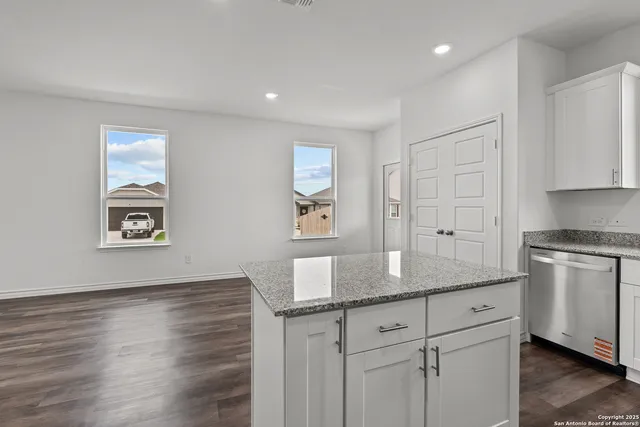 $445,010 | 221 Grazing Meadow, Boerne, TX 78006