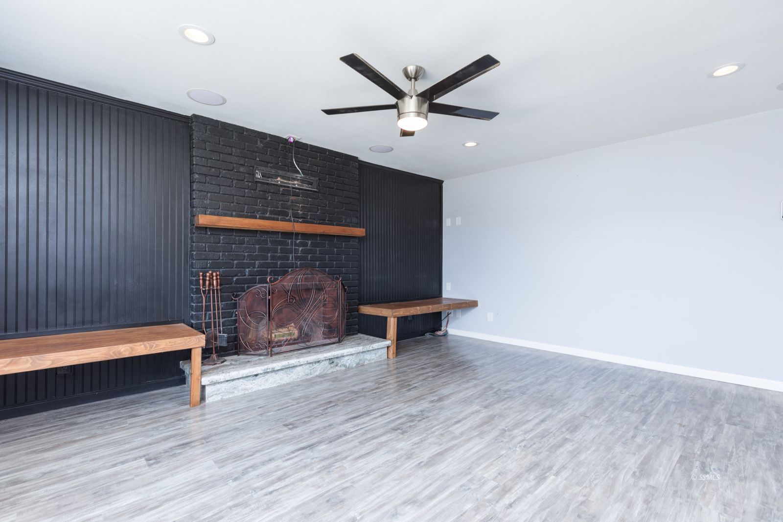 1241 West Iowa Avenue Ridgecrest, CA 93555 - Photo 9 of 33