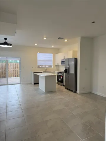 $2,425 | 2582 Southeast 29th Street, Unit 2582, Homestead, FL 33035