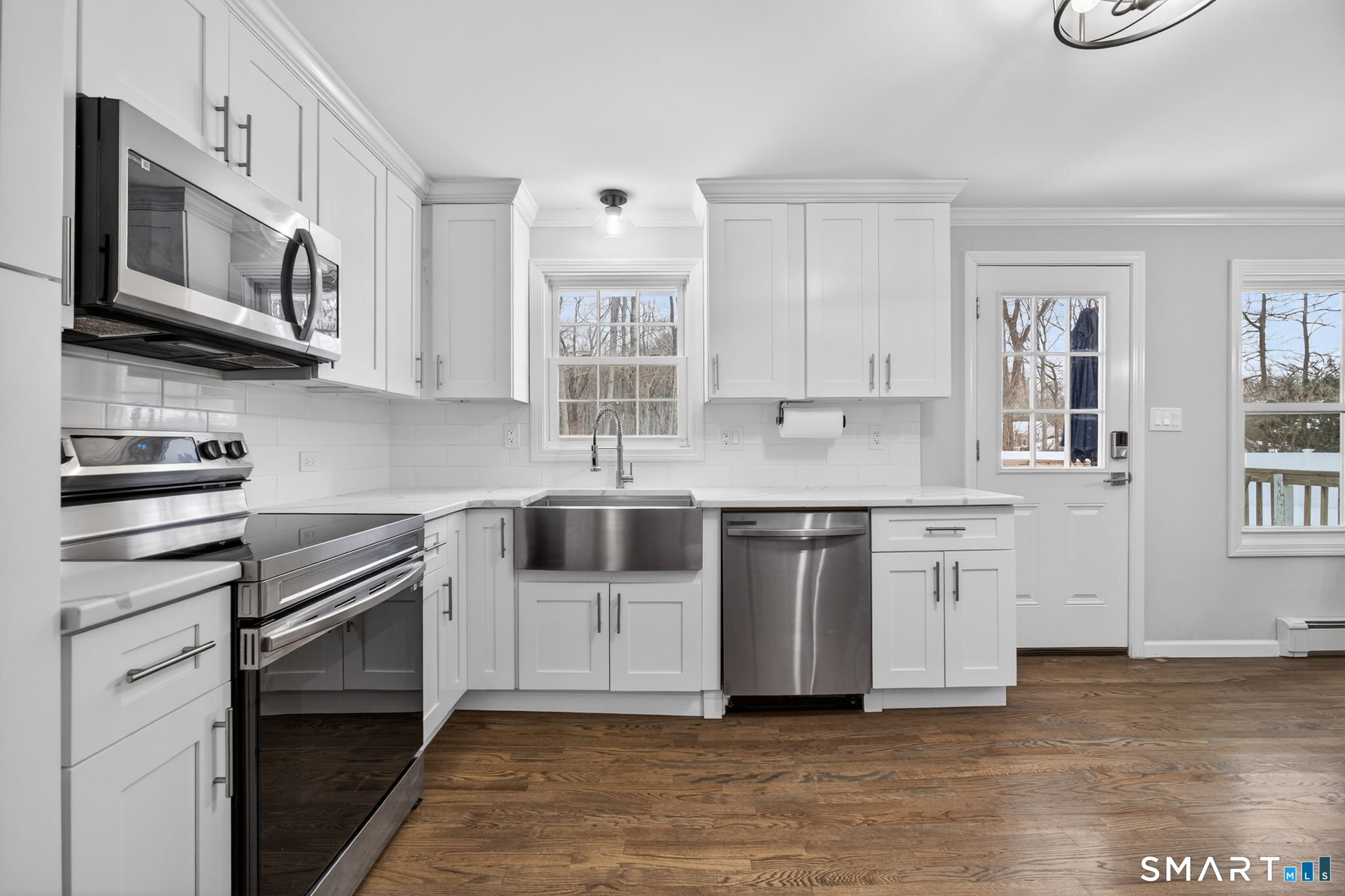 375 Sea Hill Road North Branford, CT 06471 - Photo 9 of 46