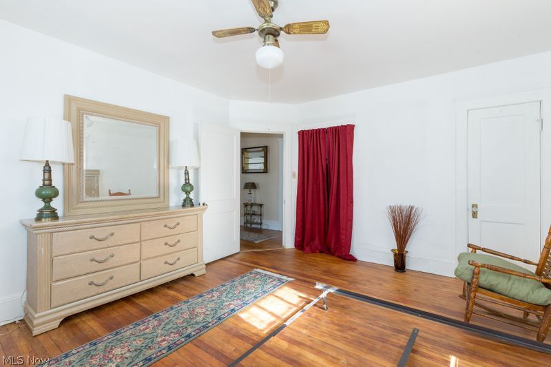 1764 Lee Road Cleveland, OH 44118 - Photo 16 of 25 Gallery Image 16