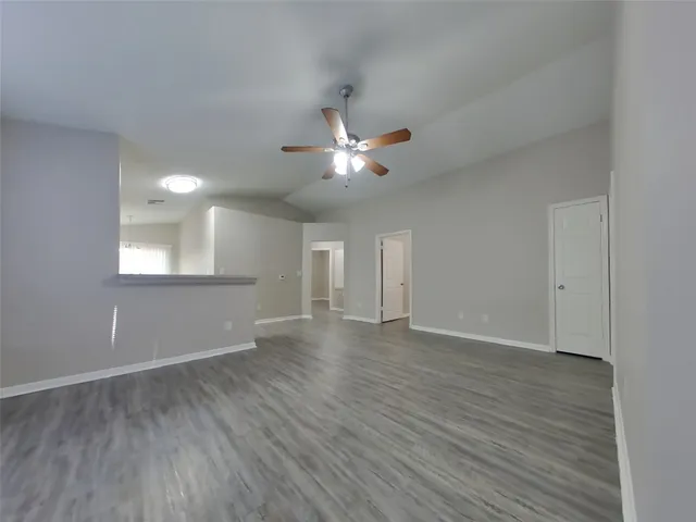 $1,559 | 3114 Kelling Street, Houston, TX 77045