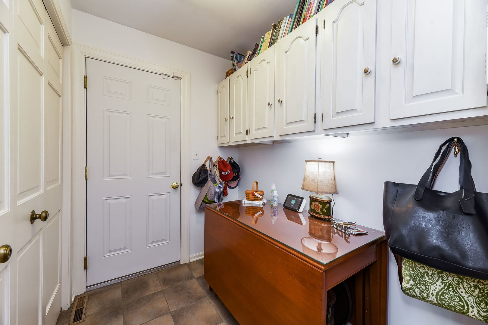 1S771 Carrol Gate Road Wheaton, IL 60189 - Photo 19 of 42 a view of a kitchen with appliances and cabinets