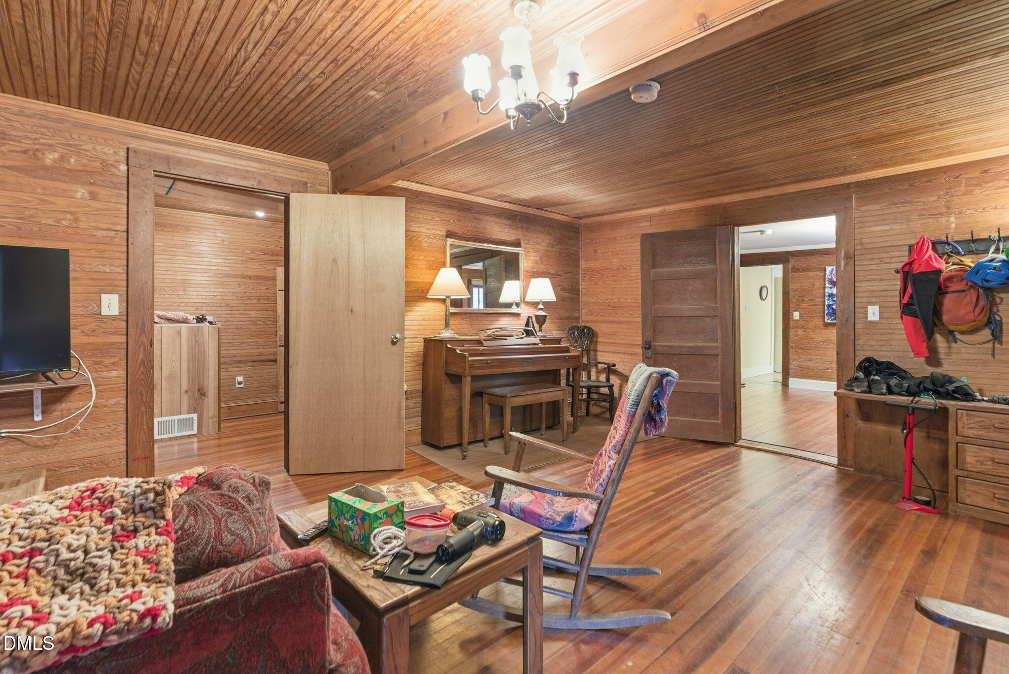 2319 White Cross Road Chapel Hill, NC 27516 - Photo 14 of 28 a living room with furniture and wooden floor