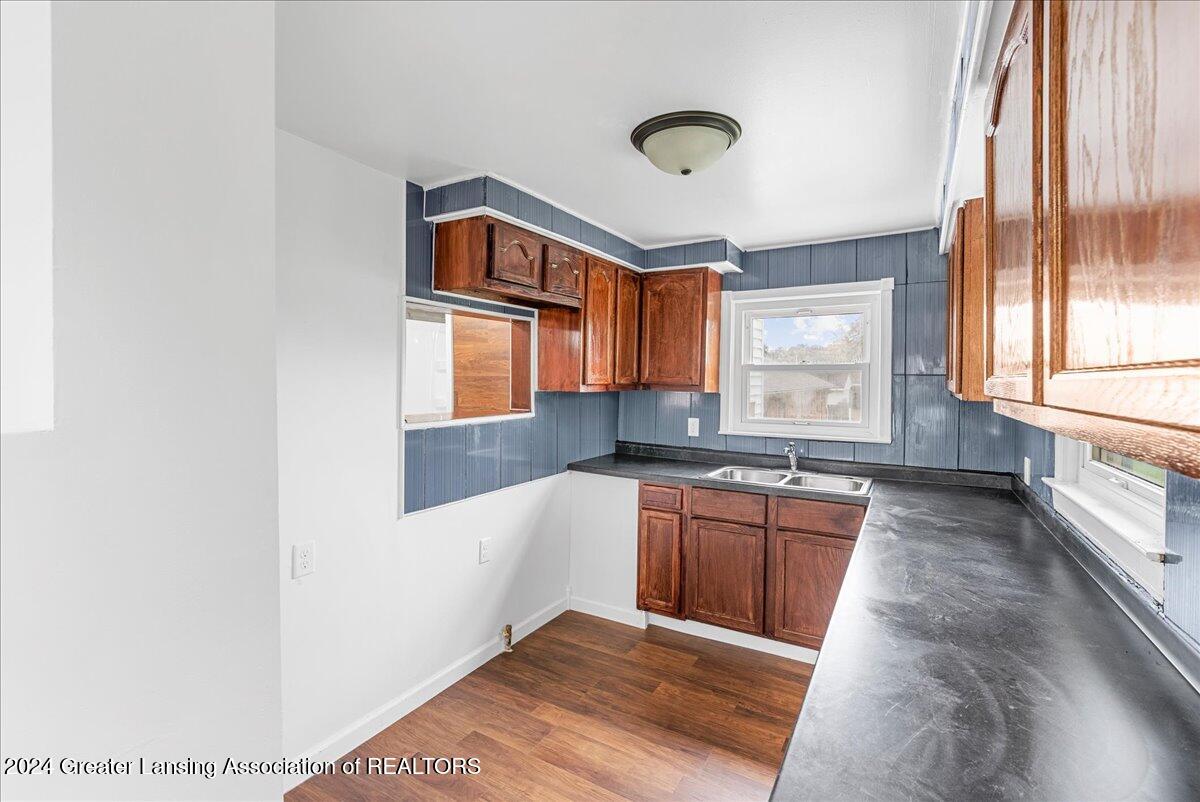 905 Reo Road Lansing, MI 48910 - Photo 11 of 31 19-Media Jett - 19