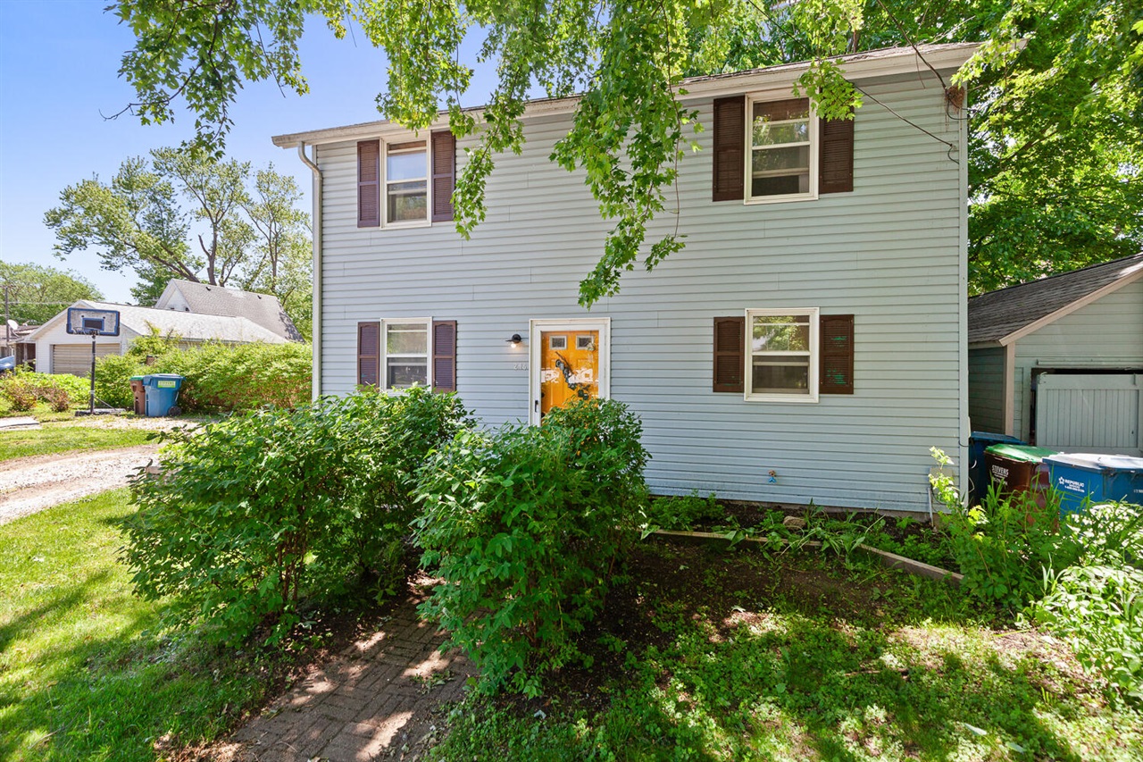 246 Washington Street Clinton, MI 49236 - Photo 3 of 36