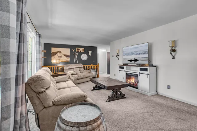 $339,500 | 2466 Smiley Way, Jackson, MI 49203