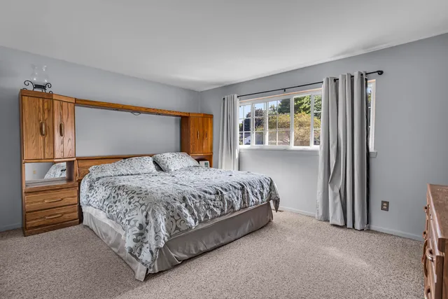 $339,500 | 2466 Smiley Way, Jackson, MI 49203