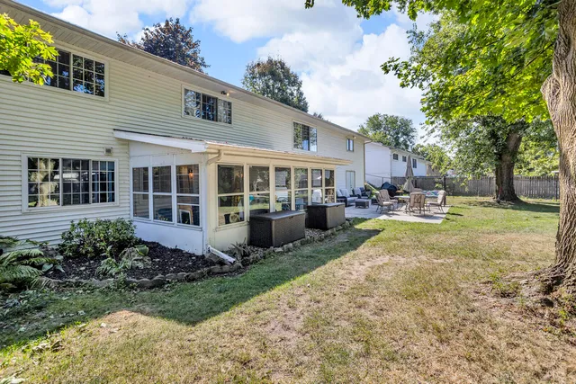 $339,500 | 2466 Smiley Way, Jackson, MI 49203