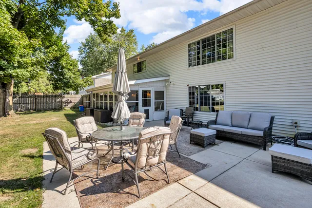 $339,500 | 2466 Smiley Way, Jackson, MI 49203