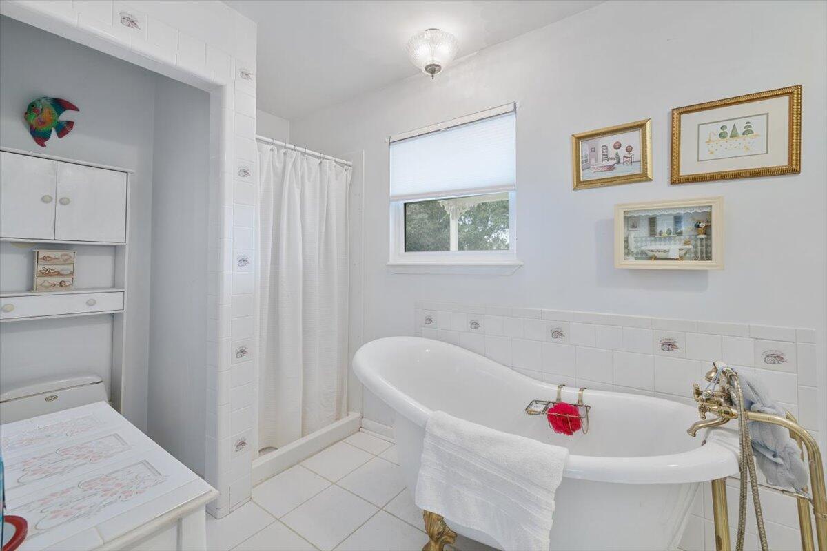 208 Southfields Road Panama City Beach, FL 32413 - Photo 7 of 39 04-6_1087
