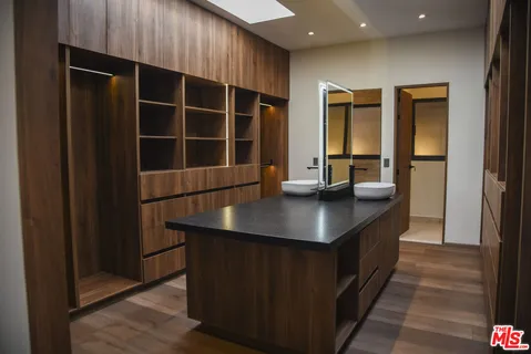 $675,000 | 1 La Espiga Avenue, Unit 108, Other, XX 76146