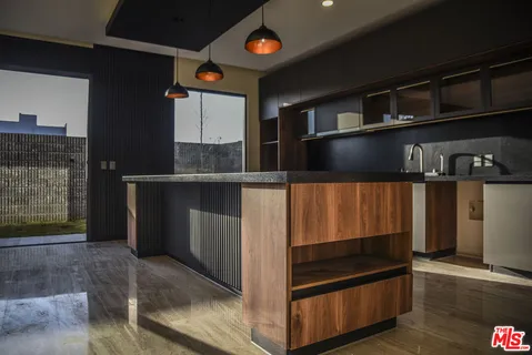 $675,000 | 1 La Espiga Avenue, Unit 108, Other, XX 76146