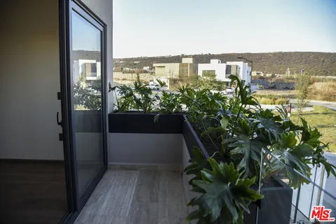$675,000 | 1 La Espiga Avenue, Unit 108, Other, XX 76146