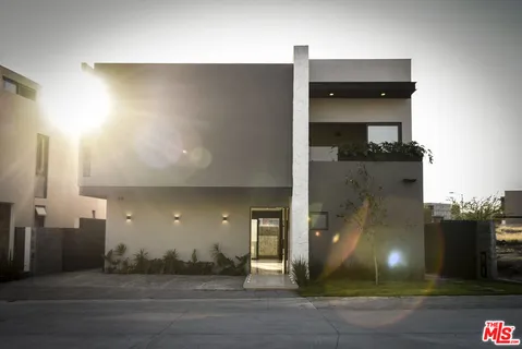 $675,000 | 1 La Espiga Avenue, Unit 108, Other, XX 76146