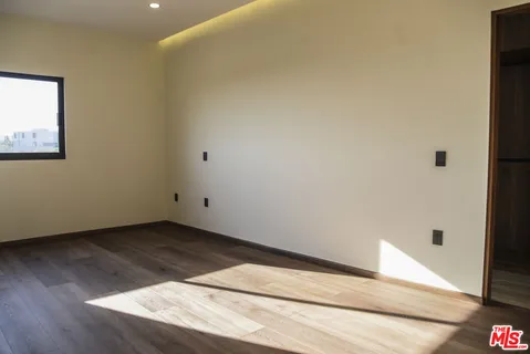 $675,000 | 1 La Espiga Avenue, Unit 108, Other, XX 76146
