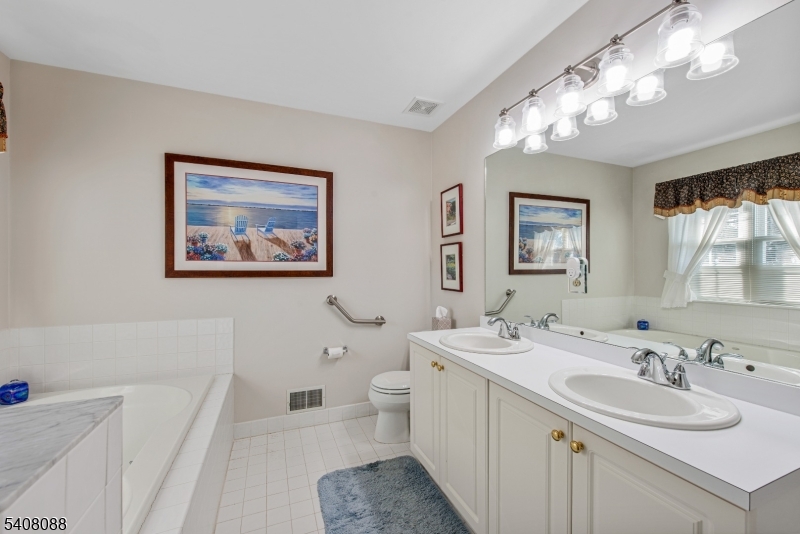 136 Crestview Lane Mount Arlington, NJ 07856 - Photo 19 of 29