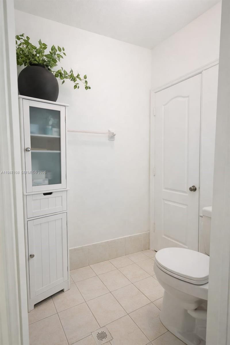 4128 Southwest 156th Court Miami, FL 33185 - Photo 15 of 22 Photo 16