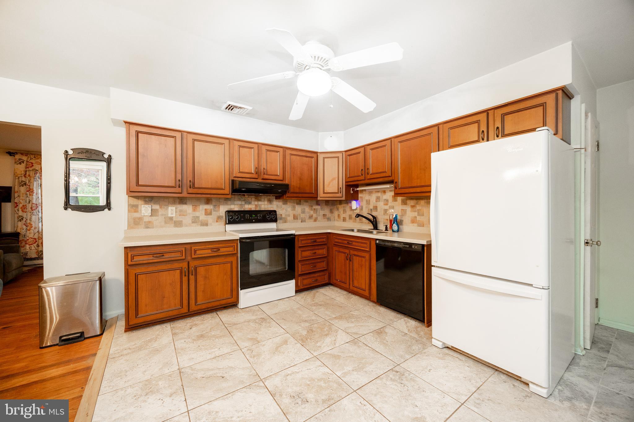 1435 Lenape Road West Chester, PA 19382 - Photo 11 of 35 Kitchen