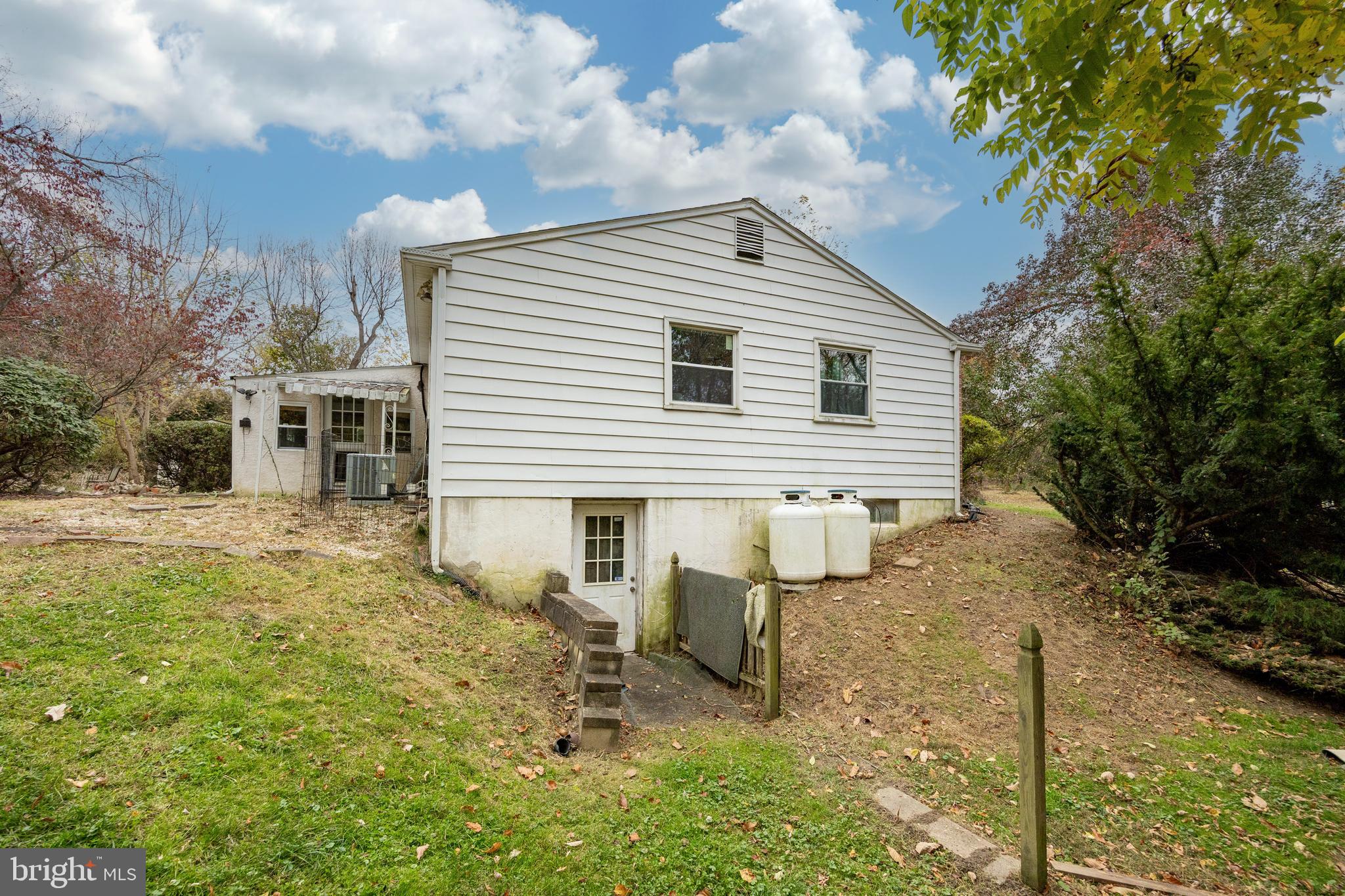 1435 Lenape Road West Chester, PA 19382 - Photo 35 of 35 Side yard