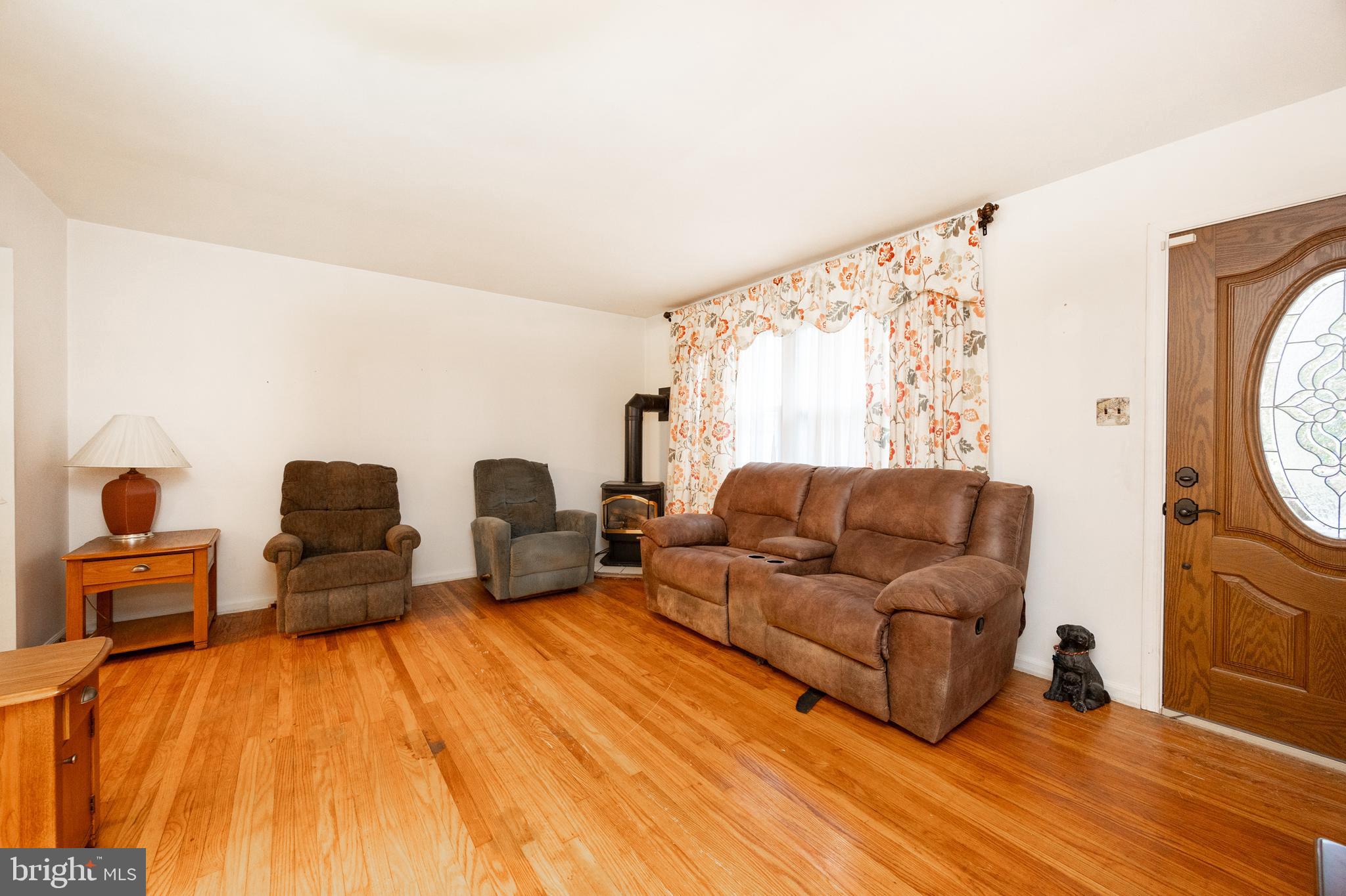 1435 Lenape Road West Chester, PA 19382 - Photo 8 of 35 Living room
