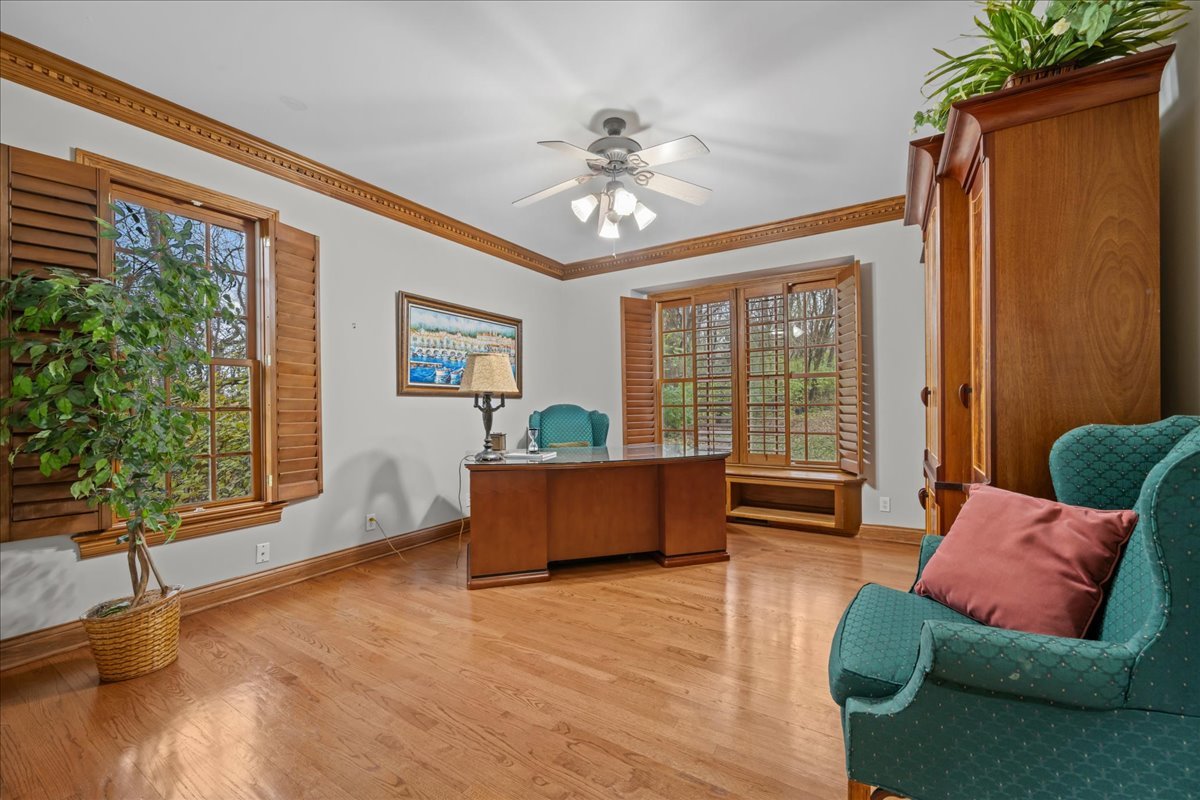 4N494 Hidden Oaks Road St. Charles, IL 60175 - Photo 9 of 44 Gallery Image 9