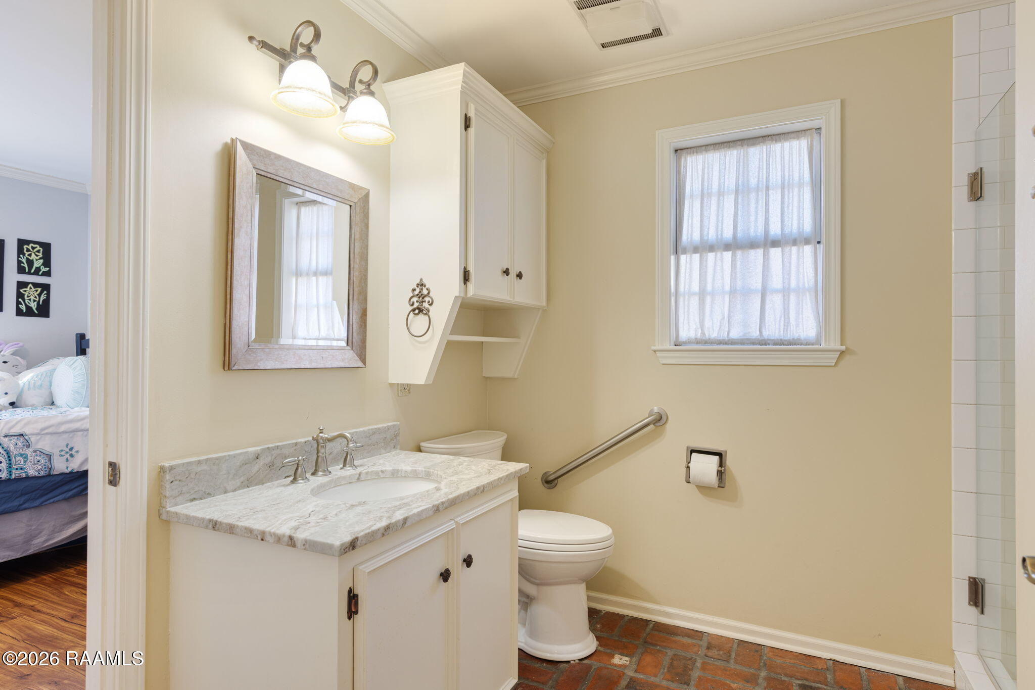 407 Kilbourne Circle Carencro, LA 70520 - Photo 24 of 27 Bath 3 off of Bedroom 4 | Guest Suite