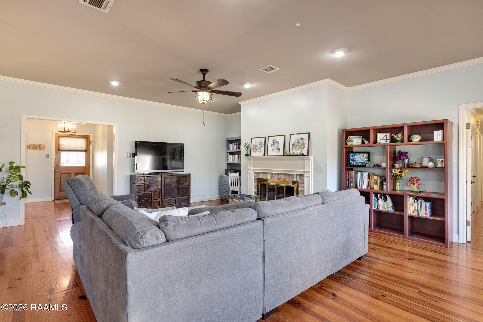 407 Kilbourne Circle Carencro, LA 70520 - Photo 5 of 27 Living Area 2