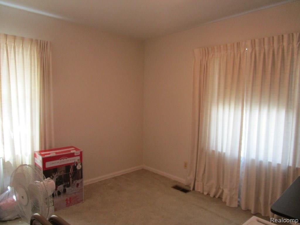 4183 Filbert Street Wayne, MI 48184 - Photo 16 of 36 IMG_8726.JPG