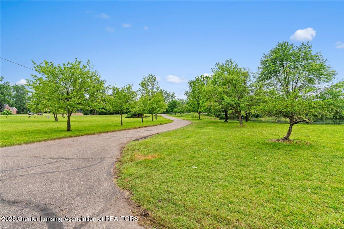 4240 Dell Road Lansing, MI 48911 - Photo 40 of 90 08-Media Jett - 76