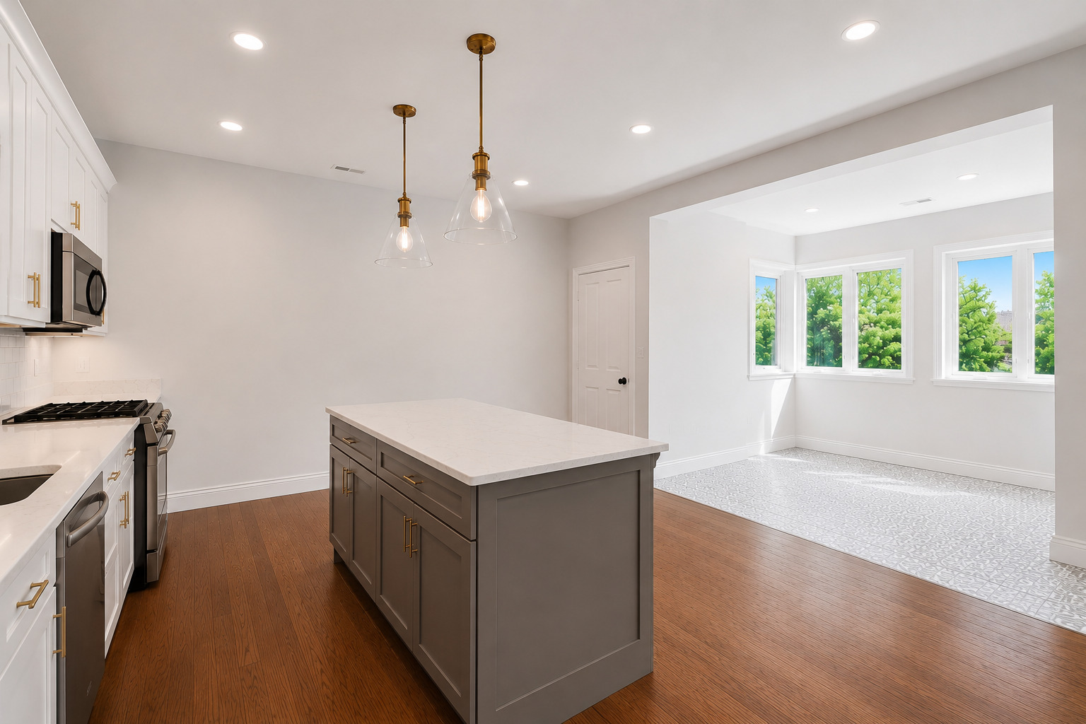 6914 North Sheridan Road, Unit 2 Chicago, IL 60626 - Photo 4 of 15