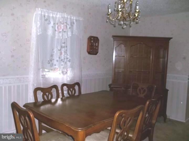 40 Collier Circle Ridley Park, PA 19078 - Photo 5 of 9 Dining Room