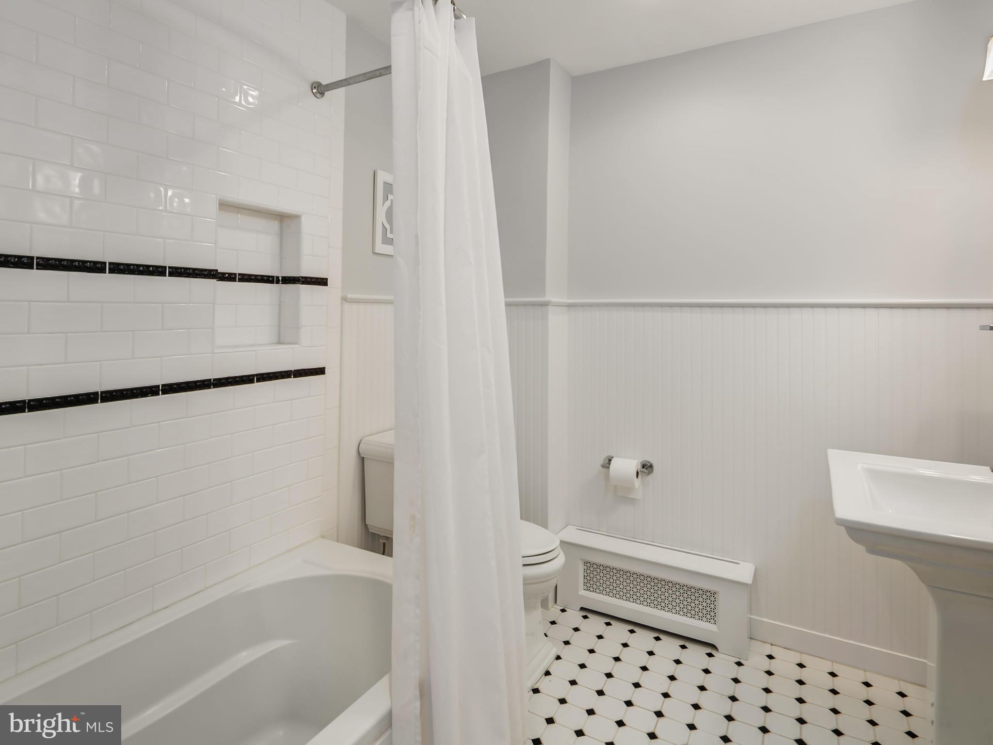 5528 Broad Branch Road Northwest Washington, DC 20015 - Photo 20 of 30 Bath