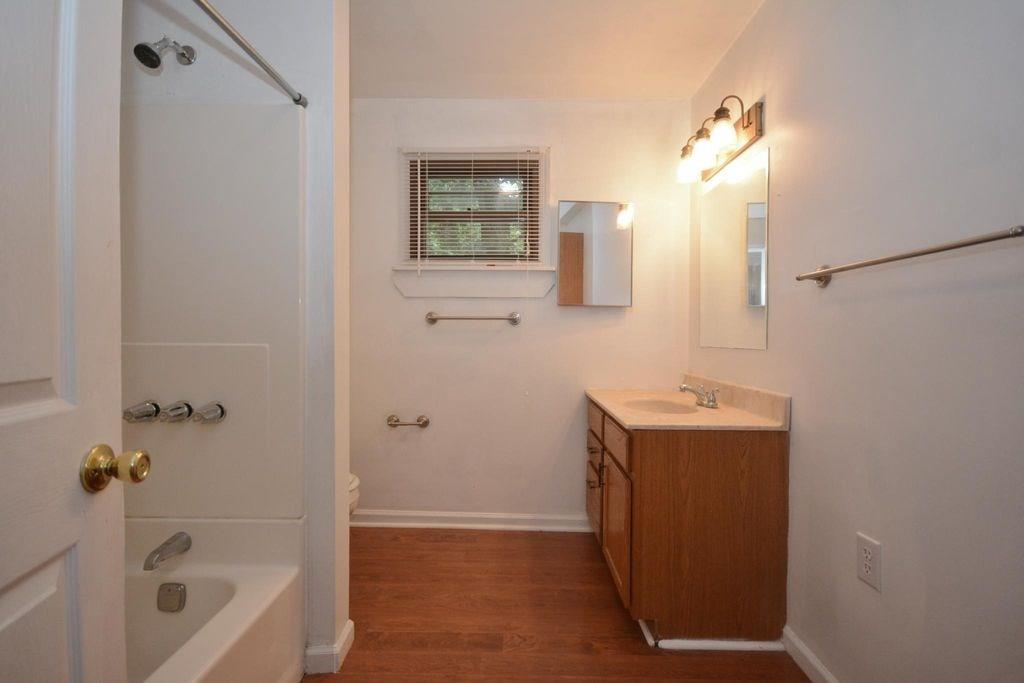 217 Arndt Road Pittsburgh, PA 15237 - Photo 7 of 13 Gallery Image 7