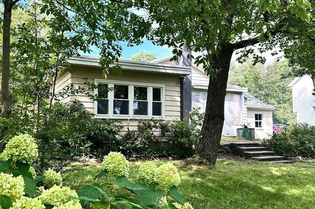 29 Snake Pond Road Gardner, MA 01440 - Photo 5 of 15 Gallery Image 5