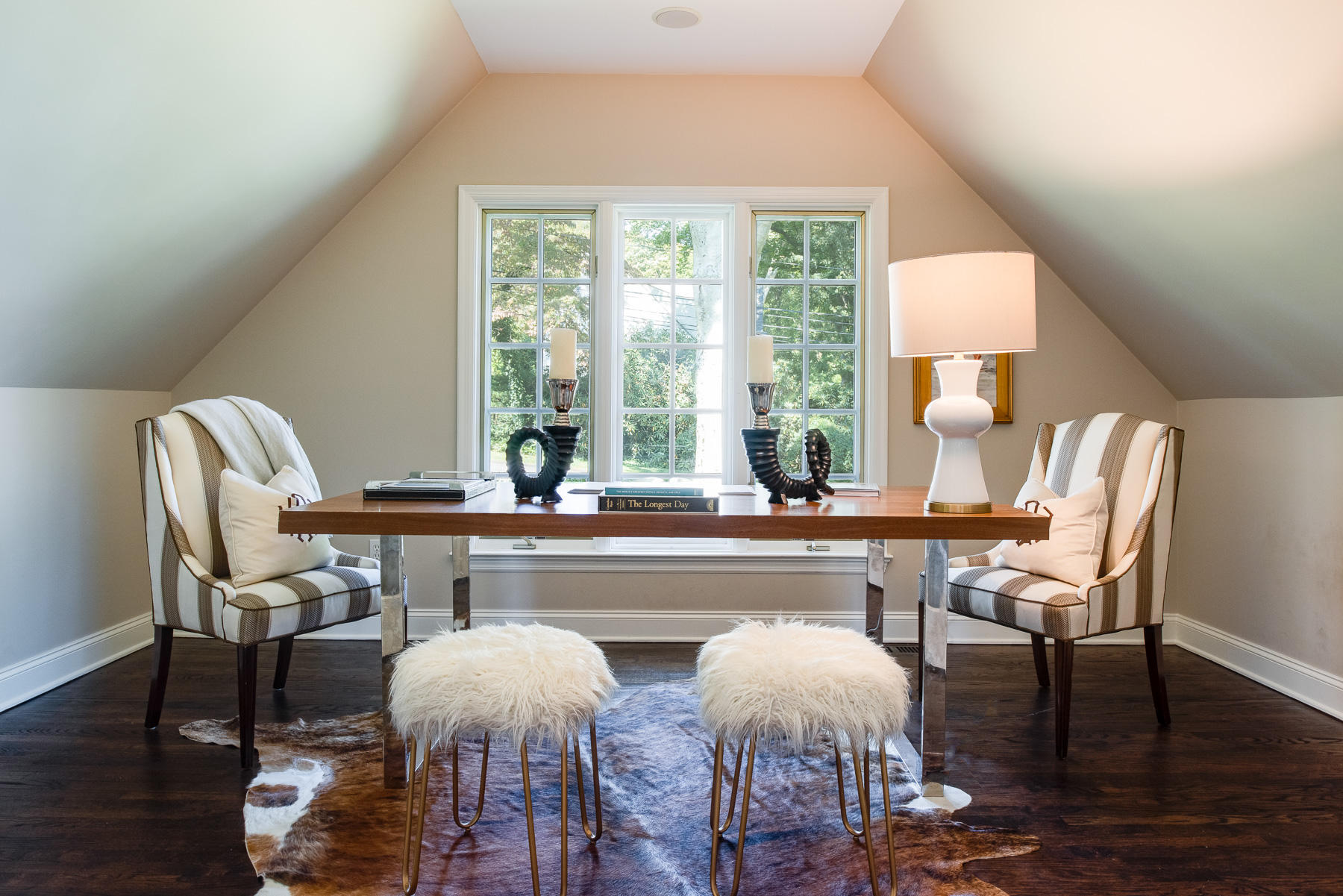 10 Meadowbrook Road Darien, CT 06820 - Photo 13 of 42 a view of a dining room with furniture and wooden floor