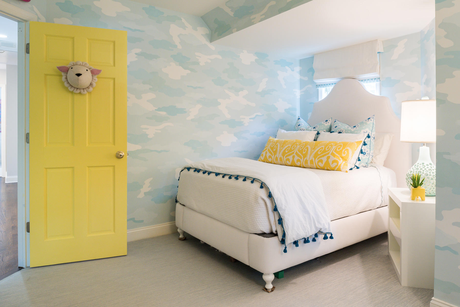 10 Meadowbrook Road Darien, CT 06820 - Photo 19 of 42 a bedroom with a bed and a table