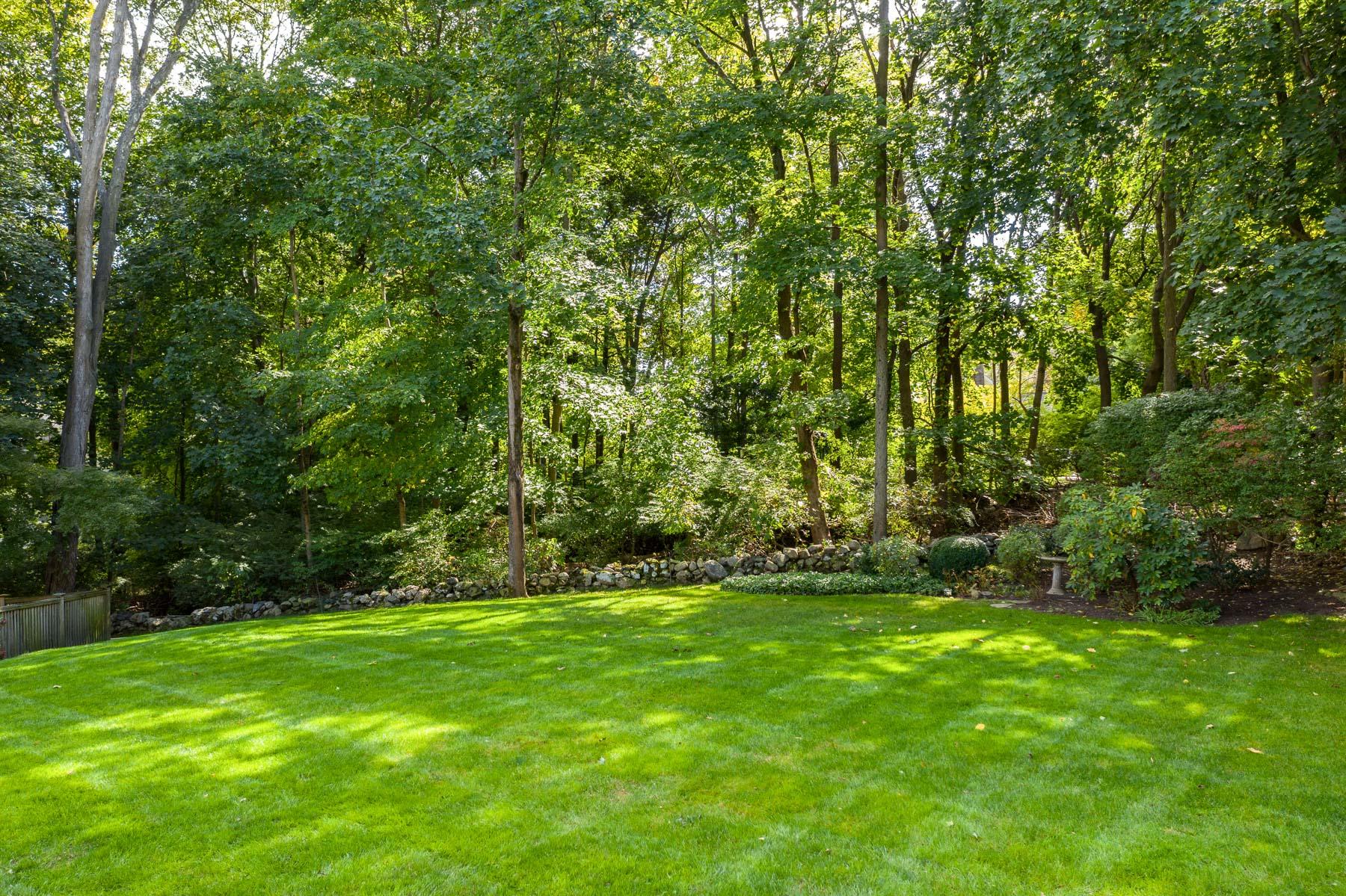 10 Meadowbrook Road Darien, CT 06820 - Photo 27 of 42 a view of yard with green space
