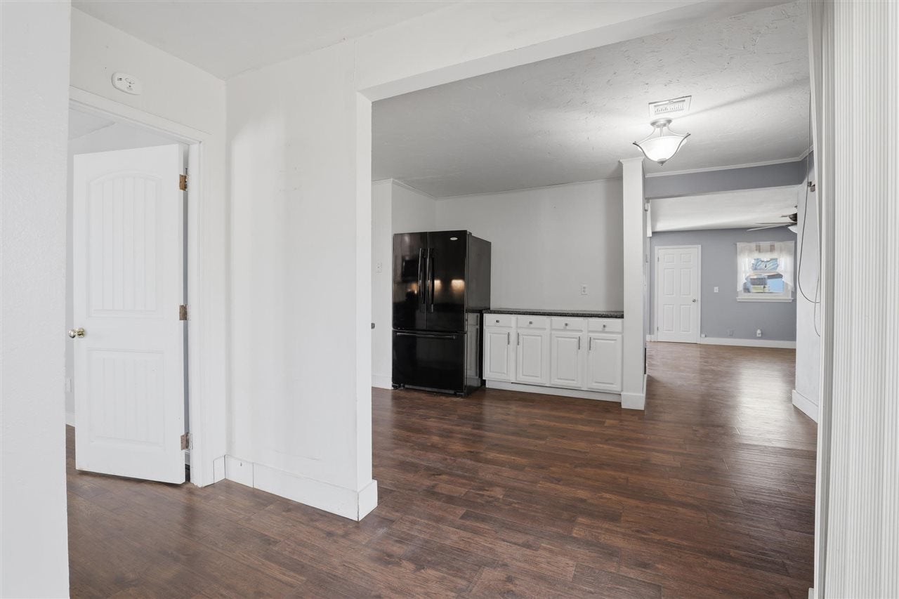 617 Locust Street Perry, OK 73077 - Photo 19 of 50 Gallery Image 19